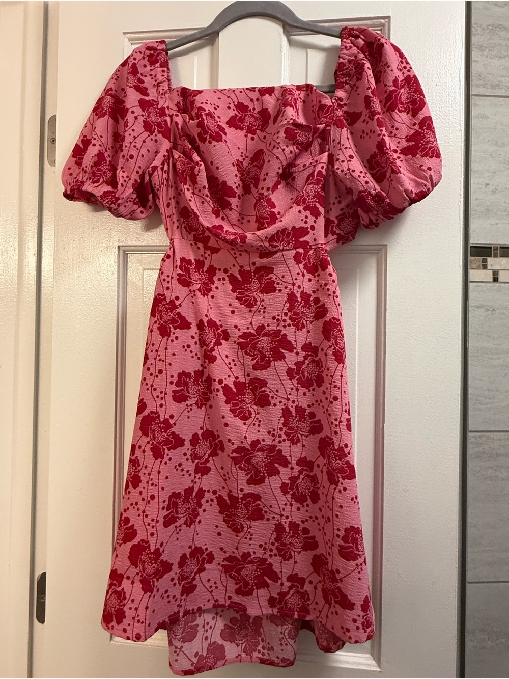 Lush Pink & Red Floral Puff-Sleeve Mini Dress, With Back Cut Out, Sz S